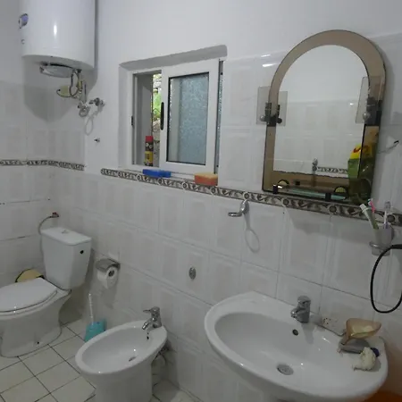 Odobashi Guest house Corovode